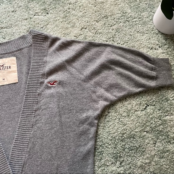 HOLLISTER Cropped Gray Cardigan Sweater, Grey Cropped Cardigan, Cotton, Medium - Picture 5 of 10